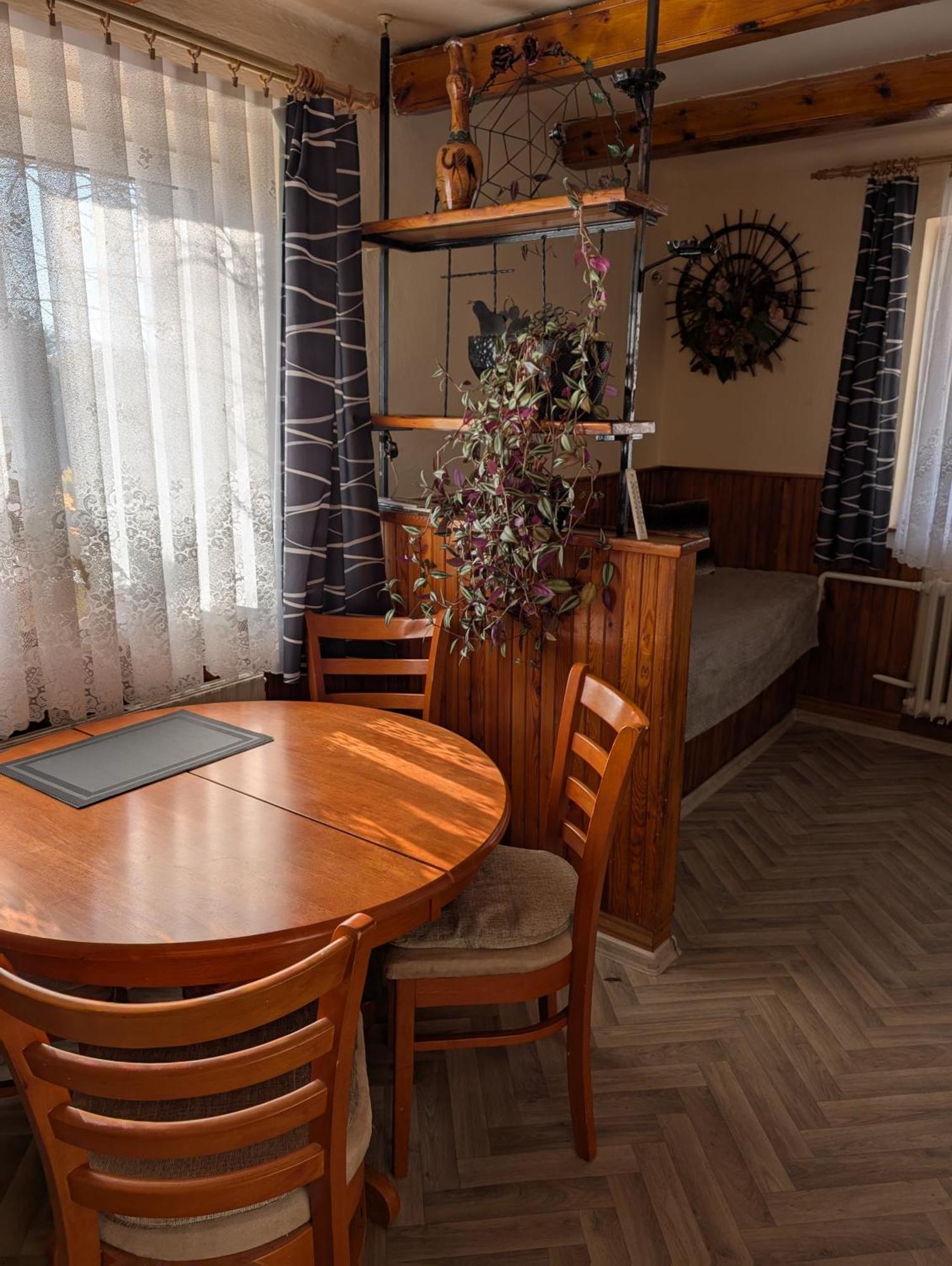 Dvougeneracni Dum Se Zahradou Apartment Vimperk Luaran gambar