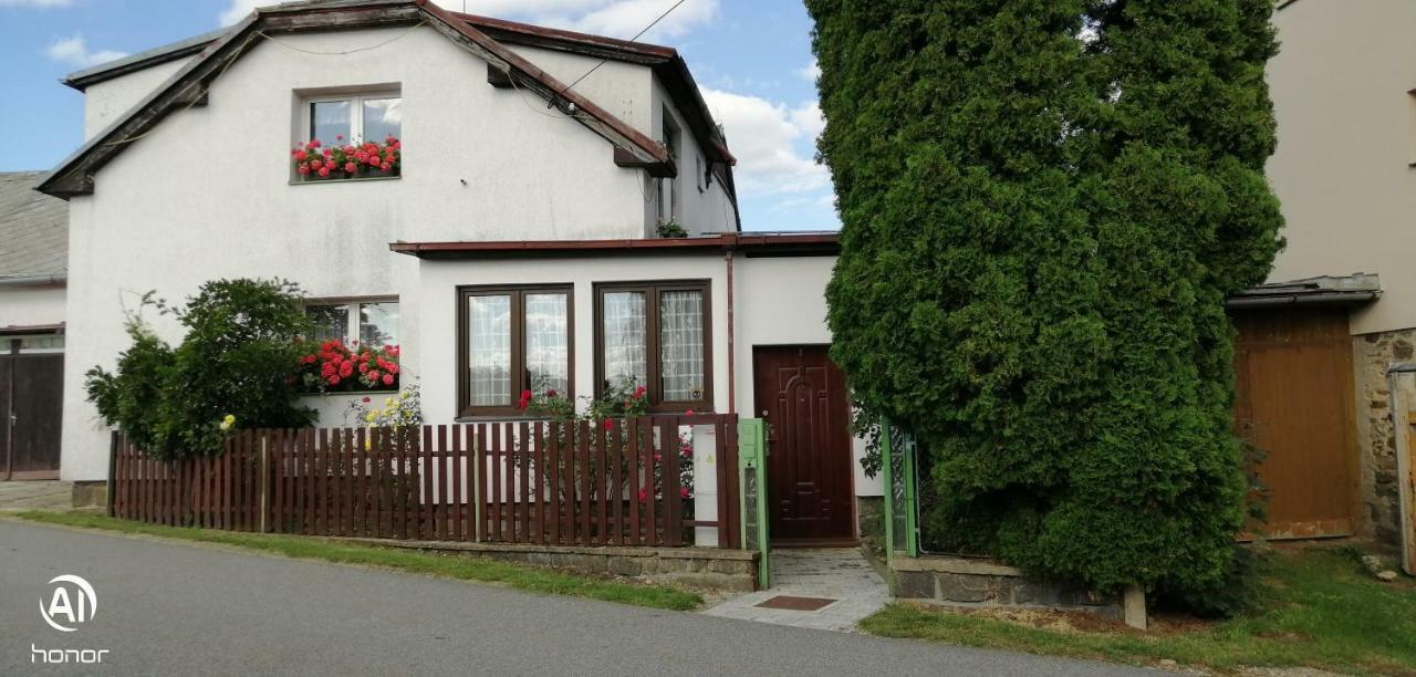 Dvougeneracni Dum Se Zahradou Apartment Vimperk Luaran gambar