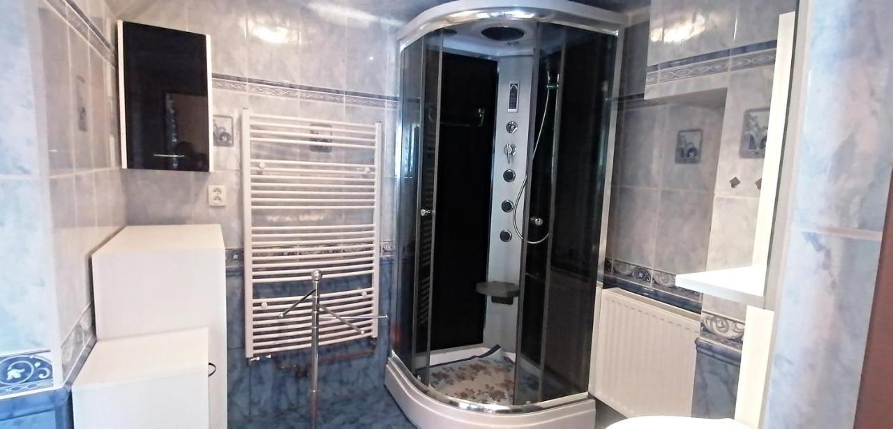 Dvougeneracni Dum Se Zahradou Apartment Vimperk Luaran gambar